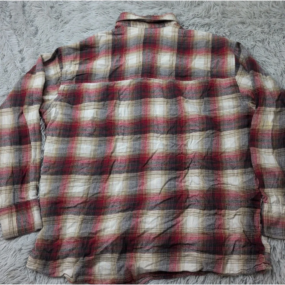 BTC Shirt Mens L Red Plaid Chore Workwear Button Up Pocket Comfort Soft